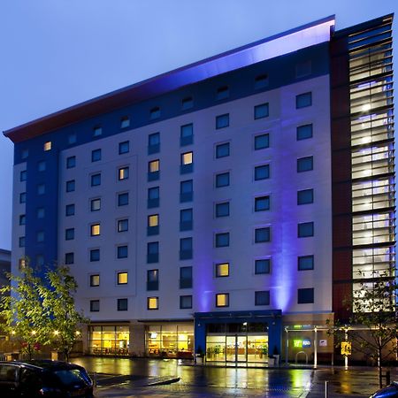 Holiday Inn Express Slough Kültér fotó