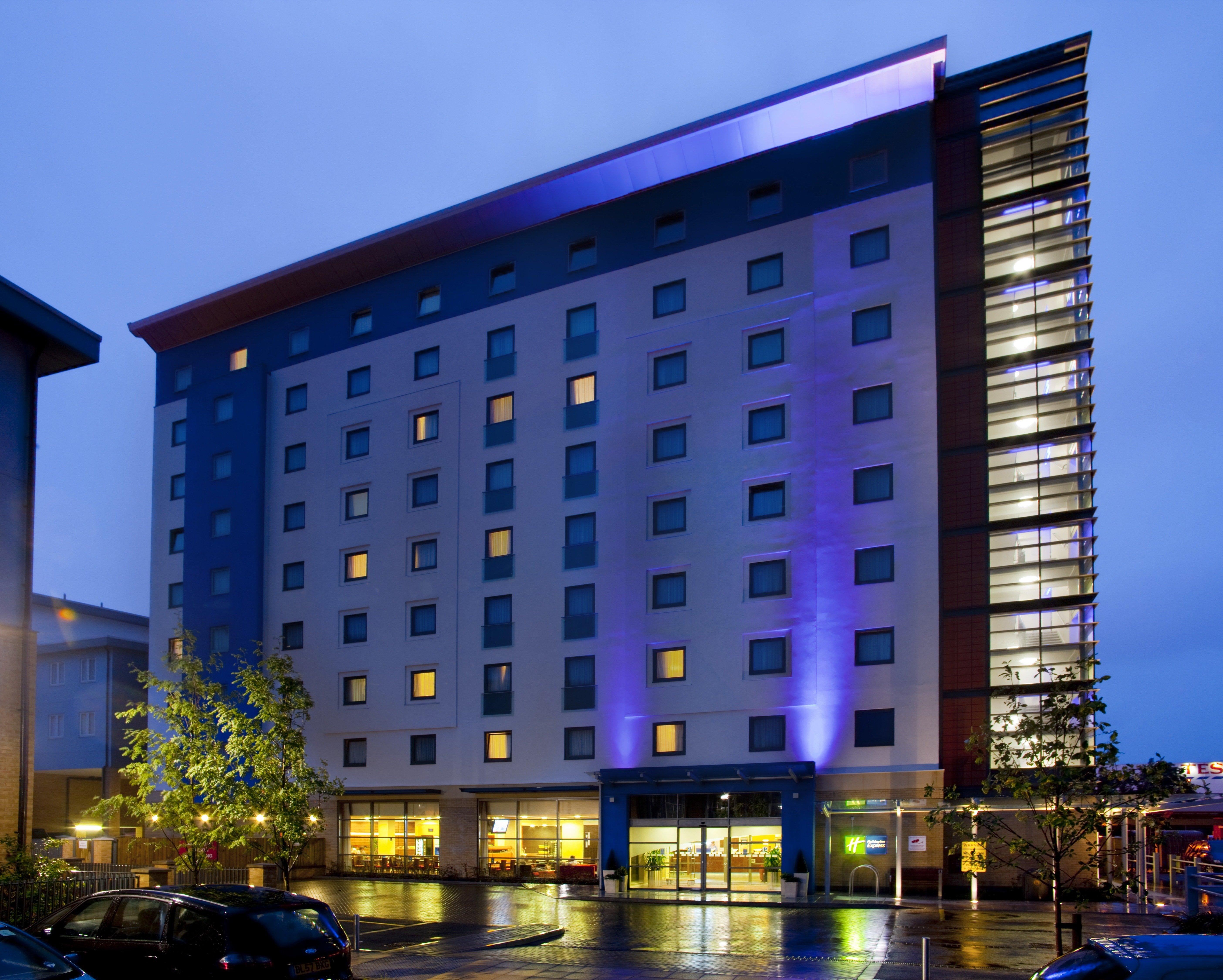 Holiday Inn Express Slough Kültér fotó